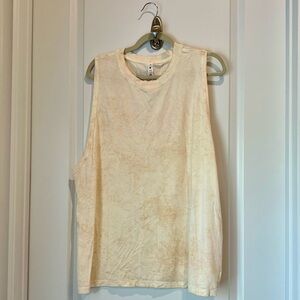 Lululemon tank